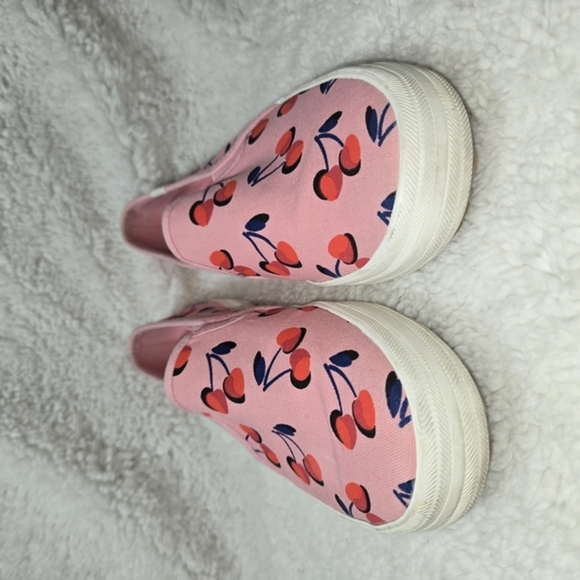 Kate Spade Keds Collab sz7 Pink Bright Red Cherry Sneakers Metal - Picture 1 of 8